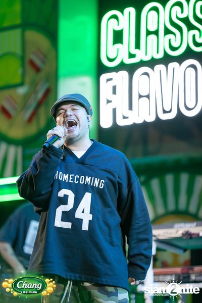 ภาพบรรยากาศงาน Chang Food Fun Friends presents Oat Pramote Concert ที่ The Street — photo 87