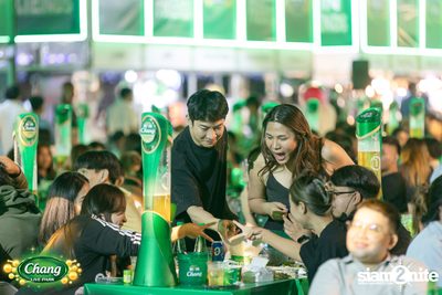 ภาพบรรยากาศงาน Chang Food Fun Friends presents Oat Pramote Concert ที่ The Street — photo 116