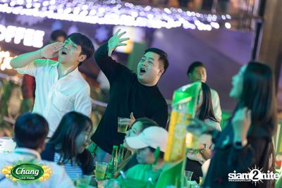 ภาพบรรยากาศงาน Chang Food Fun Friends presents Oat Pramote Concert ที่ The Street — photo 117