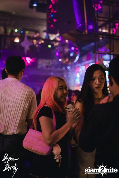 Jam ft. Chin Chinawut and Ploychompoo at Dope & Dirty — photo 3