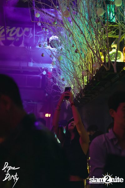 Jam ft. Chin Chinawut and Ploychompoo at Dope & Dirty — photo 7