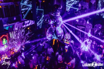 Jam ft. Chin Chinawut and Ploychompoo at Dope & Dirty — photo 13