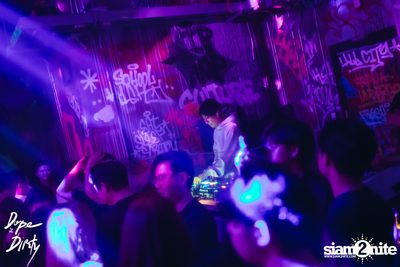 Jam ft. Chin Chinawut and Ploychompoo at Dope & Dirty — photo 21
