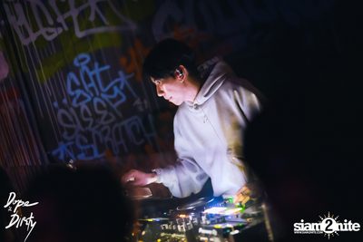 Jam ft. Chin Chinawut and Ploychompoo at Dope & Dirty — photo 23