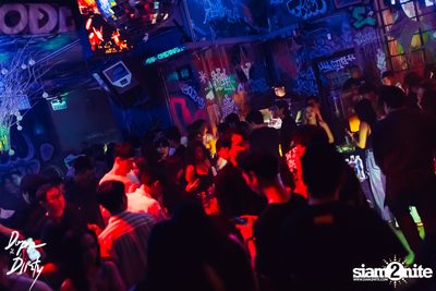 Jam ft. Chin Chinawut and Ploychompoo at Dope & Dirty — photo 39