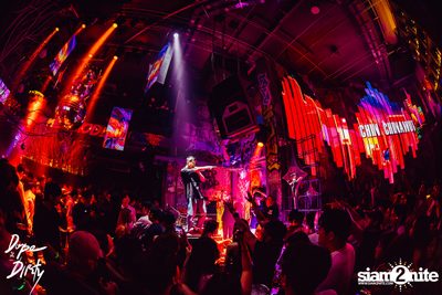 Jam ft. Chin Chinawut and Ploychompoo at Dope & Dirty — photo 100