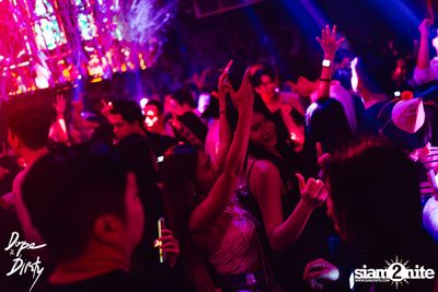 Jam ft. Chin Chinawut and Ploychompoo at Dope & Dirty — photo 112