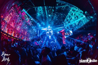 Jam ft. Chin Chinawut and Ploychompoo at Dope & Dirty — photo 132