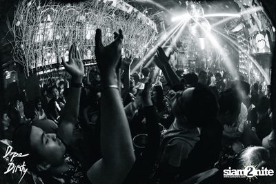 Jam ft. Chin Chinawut and Ploychompoo at Dope & Dirty — photo 135