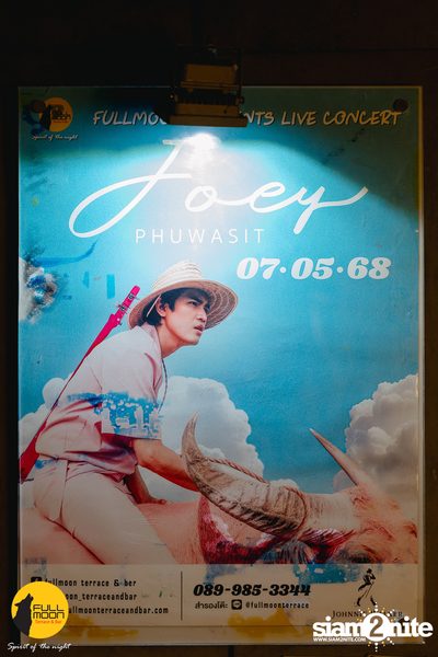 Joey Phuwasit mini-concert at Fullmoon Terrace & Bar — photo 1