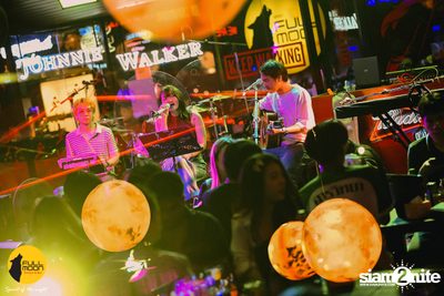 Joey Phuwasit mini-concert at Fullmoon Terrace & Bar — photo 19