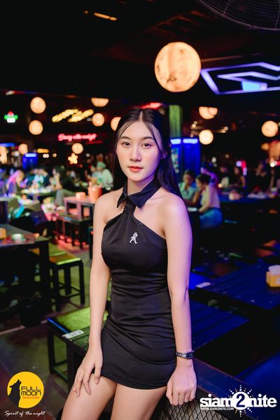 Joey Phuwasit mini-concert at Fullmoon Terrace & Bar — photo 22