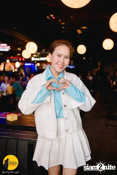 Joey Phuwasit mini-concert at Fullmoon Terrace & Bar — photo 24