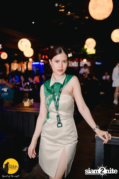 Joey Phuwasit mini-concert at Fullmoon Terrace & Bar — photo 28
