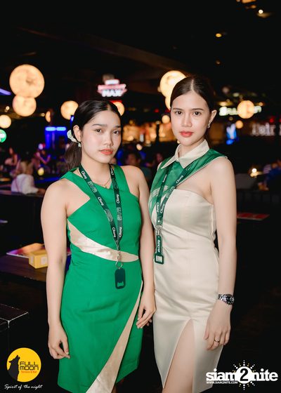Joey Phuwasit mini-concert at Fullmoon Terrace & Bar — photo 31