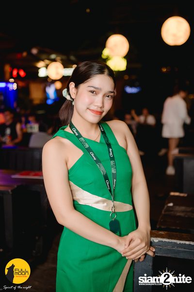 Joey Phuwasit mini-concert at Fullmoon Terrace & Bar — photo 33