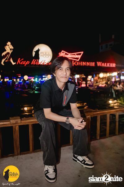 Joey Phuwasit mini-concert at Fullmoon Terrace & Bar — photo 34