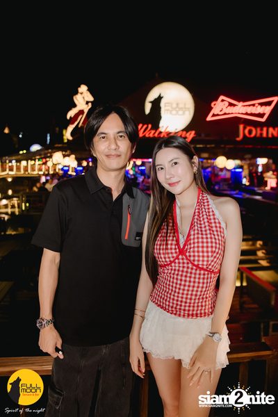 Joey Phuwasit mini-concert at Fullmoon Terrace & Bar — photo 37