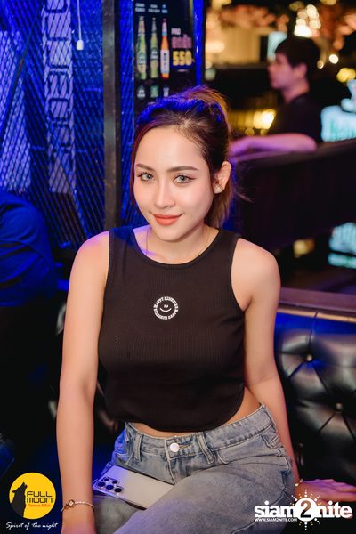Joey Phuwasit mini-concert at Fullmoon Terrace & Bar — photo 60