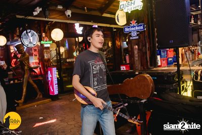 Joey Phuwasit mini-concert at Fullmoon Terrace & Bar — photo 68