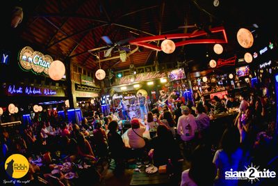 Joey Phuwasit mini-concert at Fullmoon Terrace & Bar — photo 92