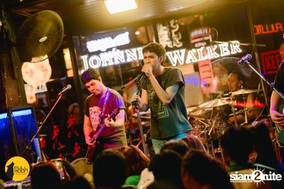 Joey Phuwasit mini-concert at Fullmoon Terrace & Bar — photo 102