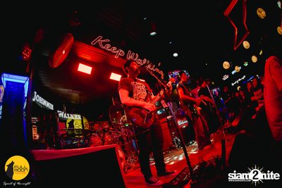 Joey Phuwasit mini-concert at Fullmoon Terrace & Bar — photo 115