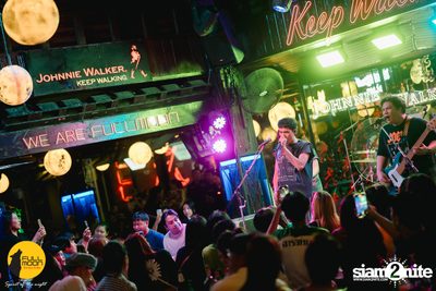 Joey Phuwasit mini-concert at Fullmoon Terrace & Bar — photo 125
