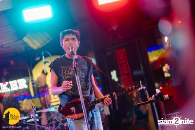 Joey Phuwasit mini-concert at Fullmoon Terrace & Bar — photo 130
