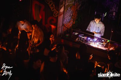 Jam ft. Chin Chinawut Knomjean Kulamas at Dope & Dirty — photo 34