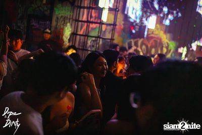 Jam ft. Chin Chinawut Knomjean Kulamas at Dope & Dirty — photo 148