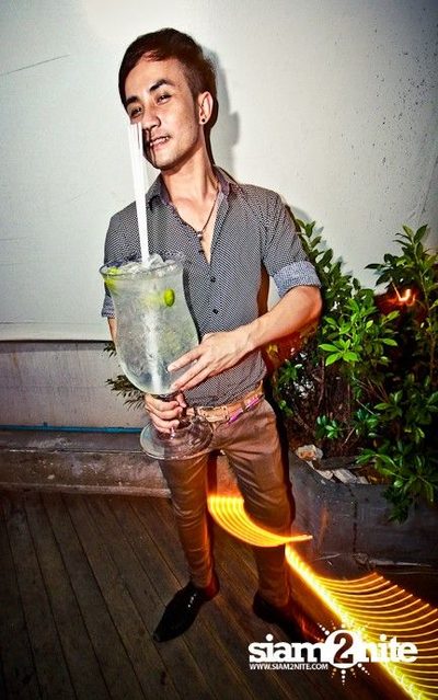 SUK 11 CLUB CRAWL — photo 4