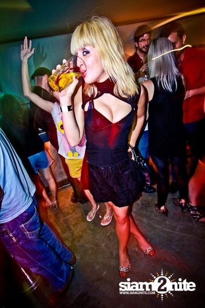 SUK 11 CLUB CRAWL — photo 8