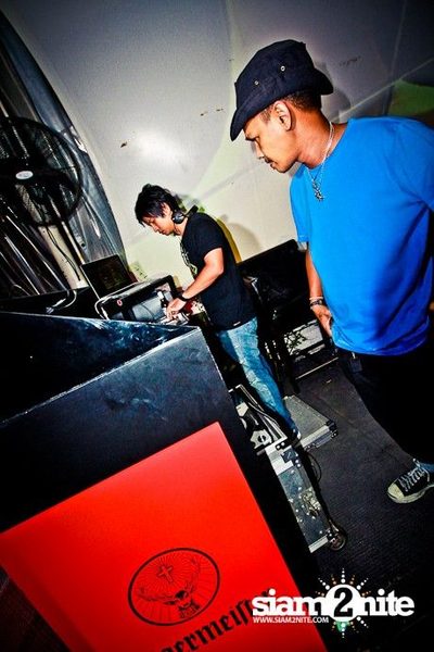 SUK 11 CLUB CRAWL — photo 7