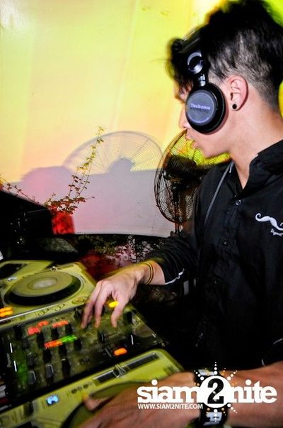 Sideshow KUTS w/ Special Guest — photo 19