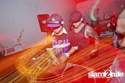 DJ SG, DJ TONY B, MC Dennis Tha Menace & DJ Arin — photo 32