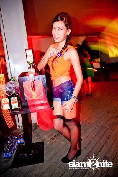 SUK 11 CLUB CRAWL — photo 7