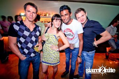 SUK 11 CLUB CRAWL — photo 12