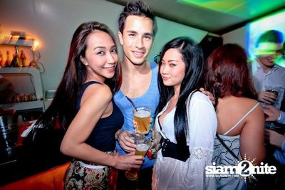 SUK 11 CLUB CRAWL — photo 40