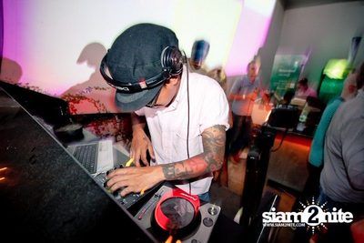 SUK 11 CLUB CRAWL — photo 9
