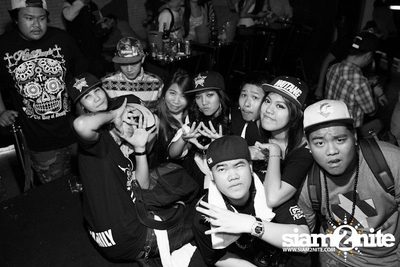 Overfully pres. OVERPARTY — photo 1