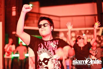 VRT pres. TRASH & GLOW — photo 47