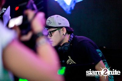 VRT pres. TRASH & GLOW — photo 40