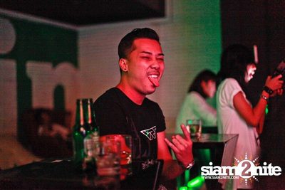 VRT pres. TRASH & GLOW — photo 6