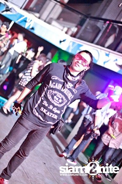 VRT pres. TRASH & GLOW — photo 33