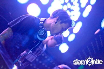 VRT pres. TRASH & GLOW — photo 62