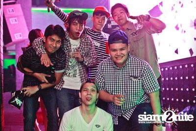 VRT pres. TRASH & GLOW — photo 53
