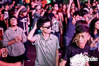 VRT pres. TRASH & GLOW — photo 94