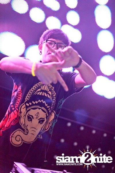 VRT pres. TRASH & GLOW — photo 29
