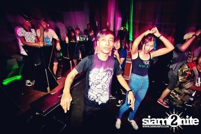 VRT pres. TRASH & GLOW — photo 70